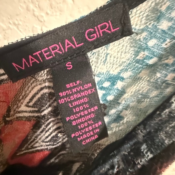 Telemundo Studios Wardrobe Geometric Tribal Print Mesh Bodycon Dress Sleeveless - Picture 2 of 16